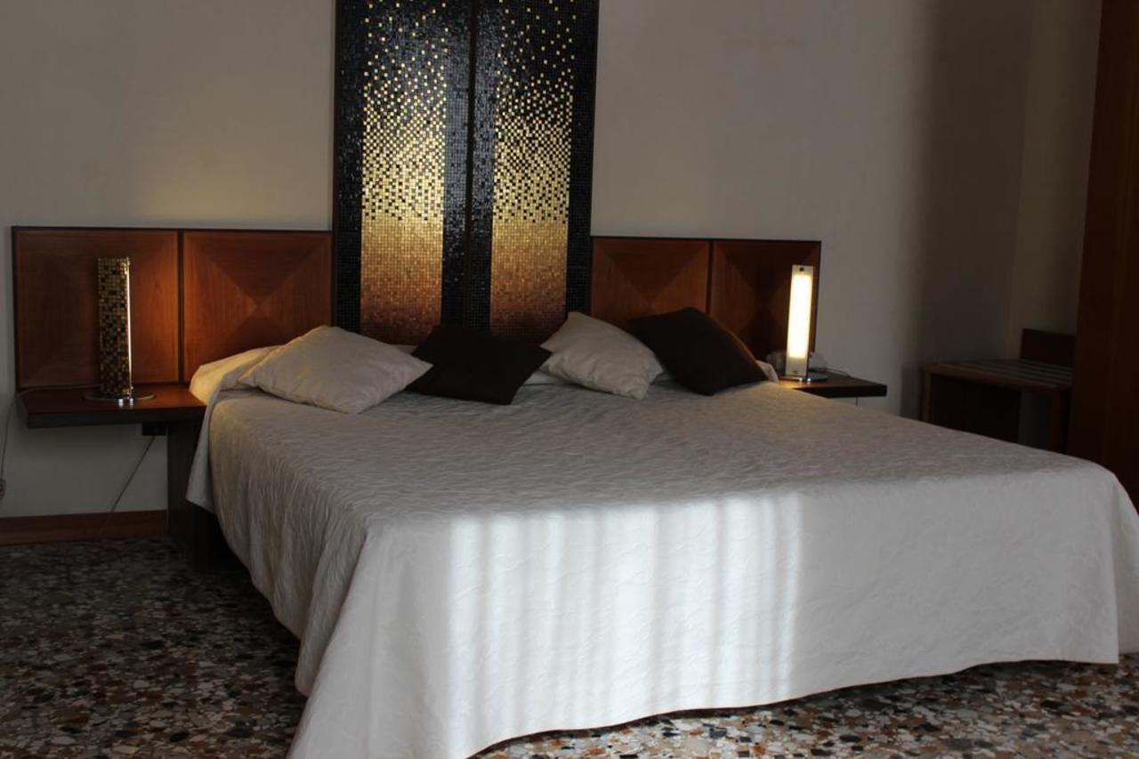 Domus Orsoni Bed & Breakfast เวนิส ภายนอก รูปภาพ