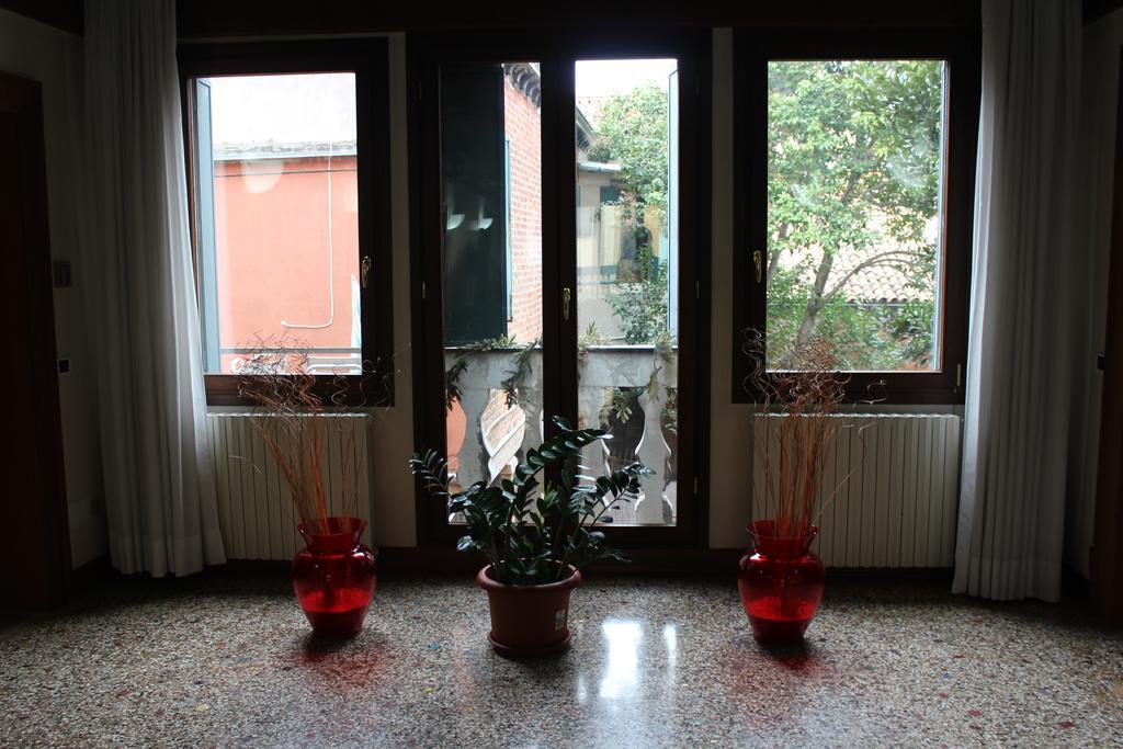Domus Orsoni Bed & Breakfast เวนิส ภายนอก รูปภาพ